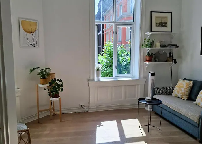 Bright And Charming From 1878 With View To The New National Museum In Apartment Oslo