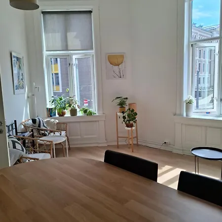Bright And Charming From 1878 With View To The New National Museum In Apartment Oslo