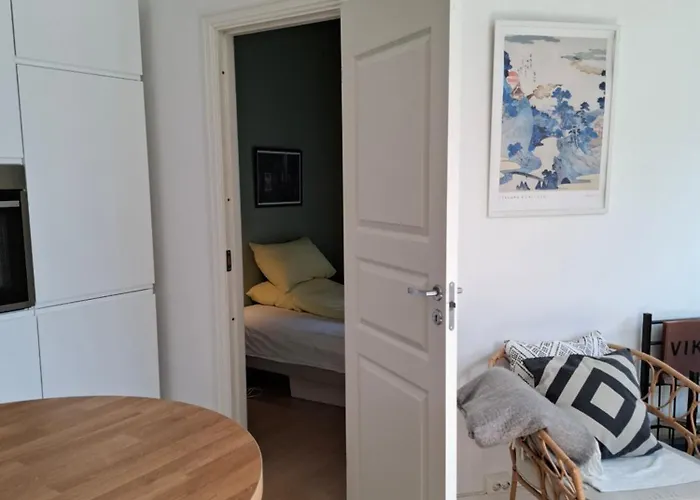 Lejlighed Bright And Charming From 1878 With View To The New National Museum In *