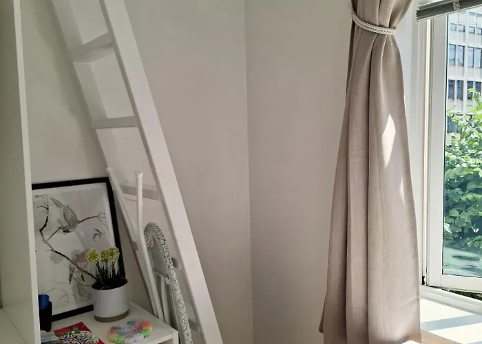 Bright And Charming From 1878 With View To The New National Museum In Lejlighed *